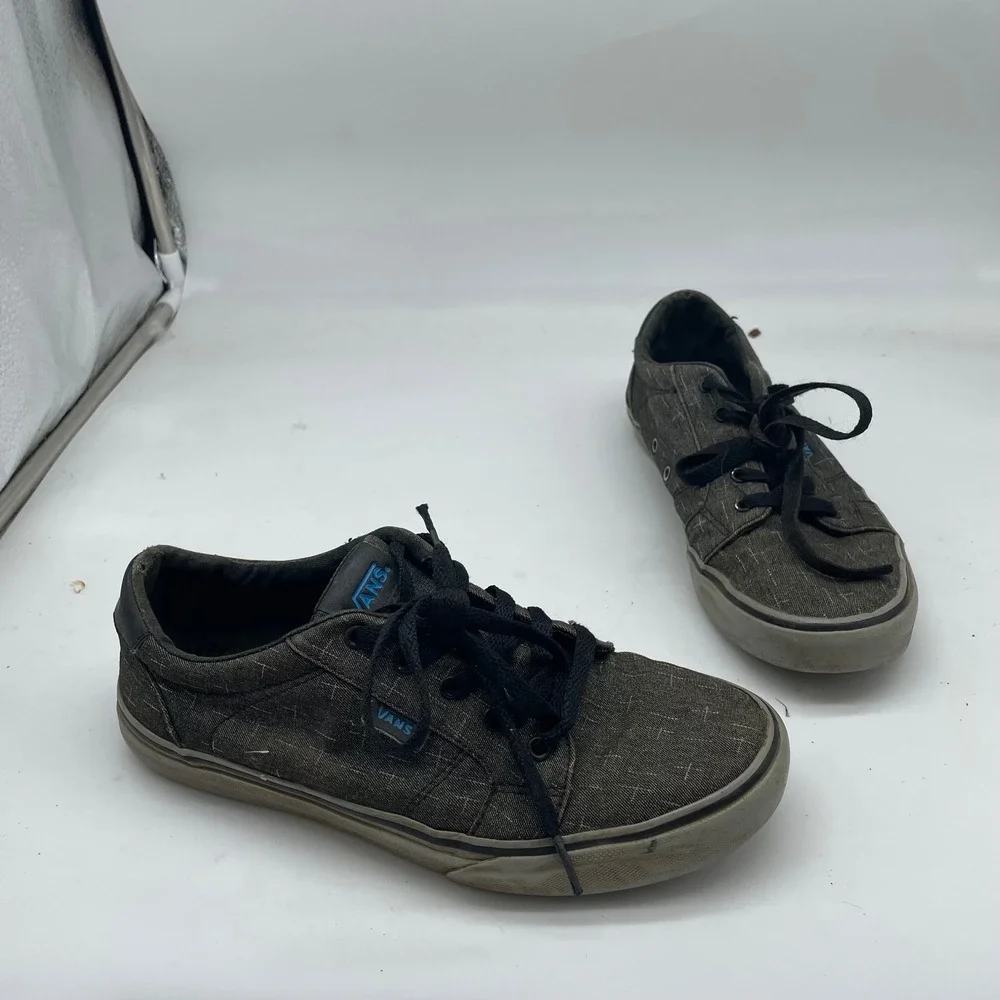 Vans Low Top Sneakers Dark Grey Textured Textile Skate Shoes Youth Size‎ 6